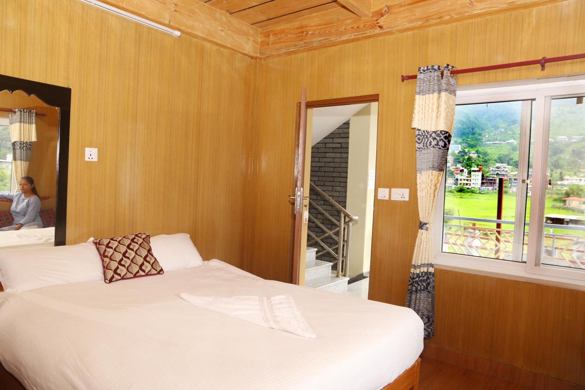 Hotel Waterside Pokhara Exterior foto
